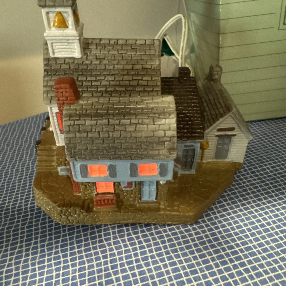 1989 Avon Church Early American Light-Up Village Mini Christmas House Collection